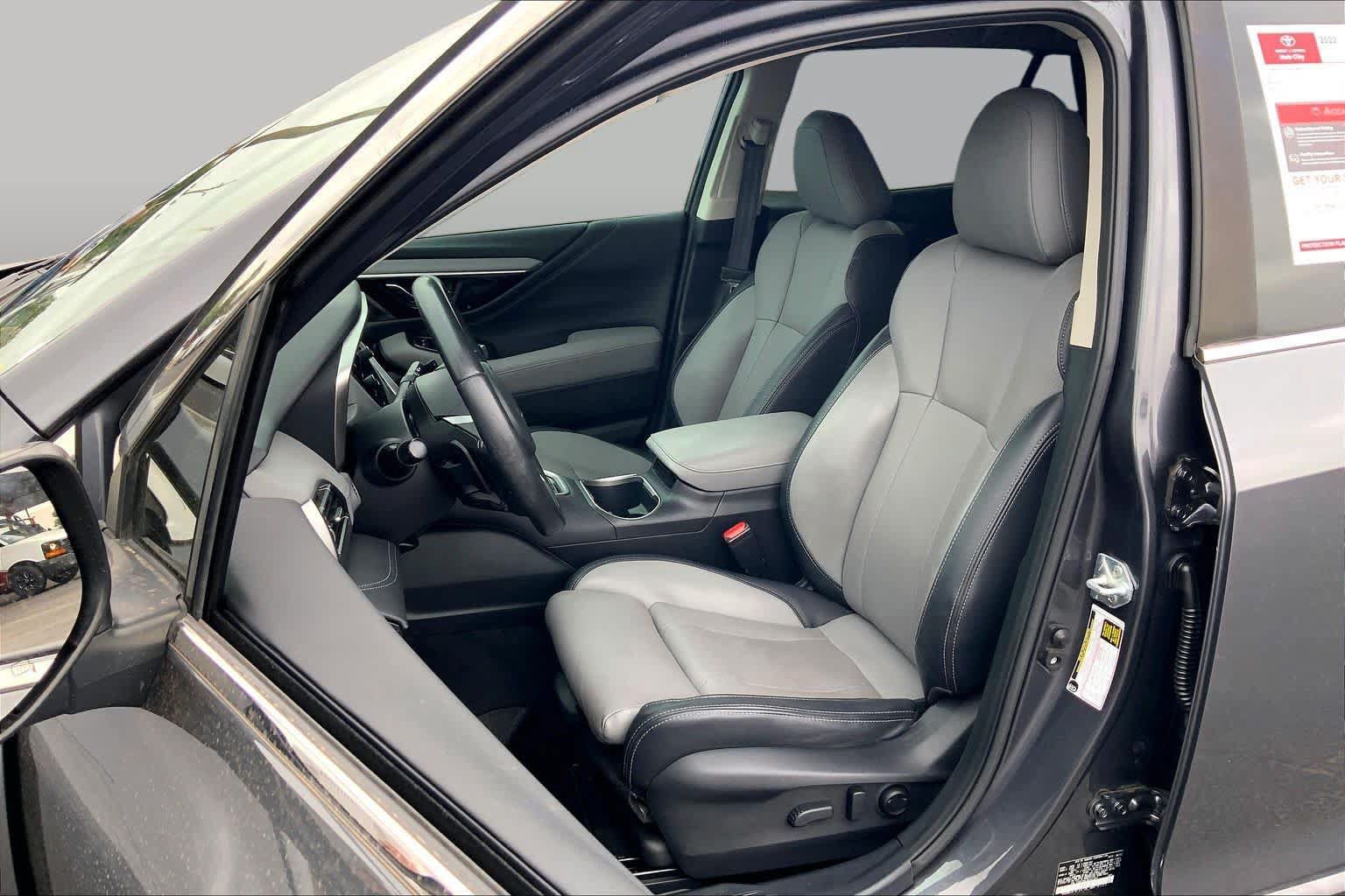 Used 2022 Subaru Outback Limited AWD/4WD image 8