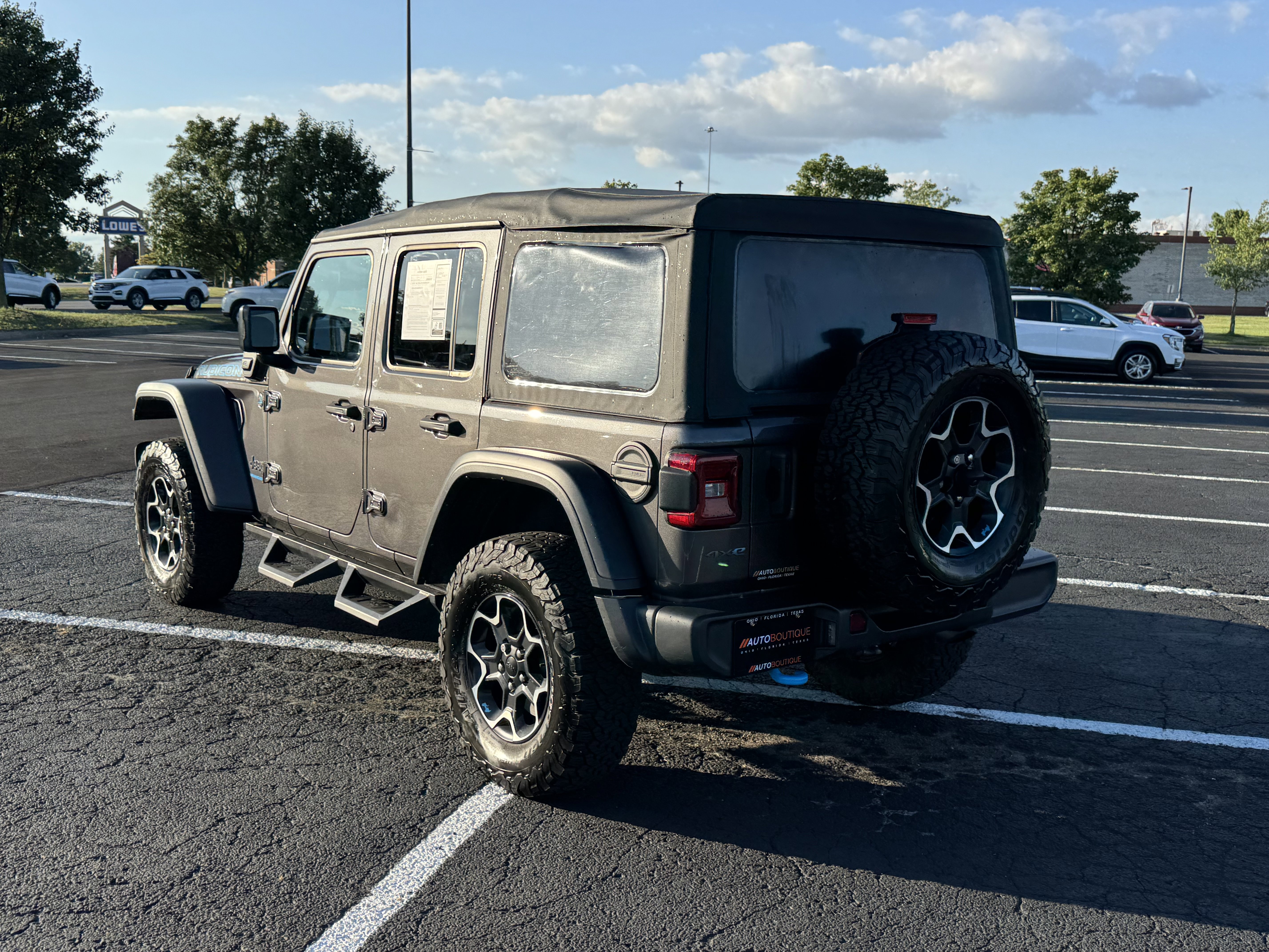 Used 2023 Jeep Wrangler Unlimited Rubicon 4xe image 10