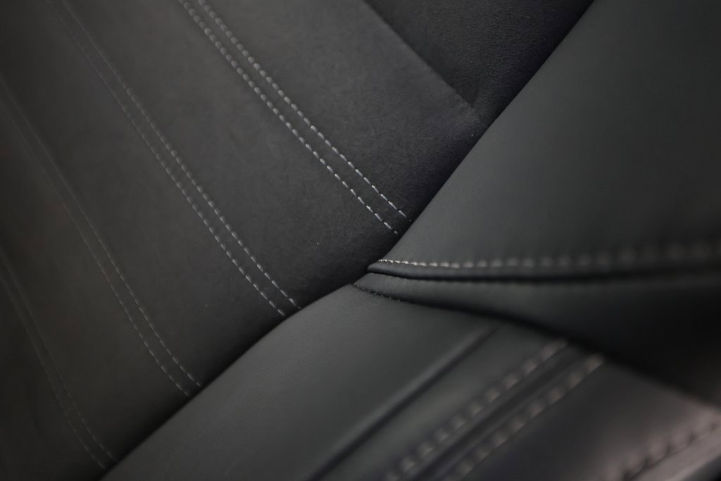 Used 2023 Mitsubishi Outlander SE image 36