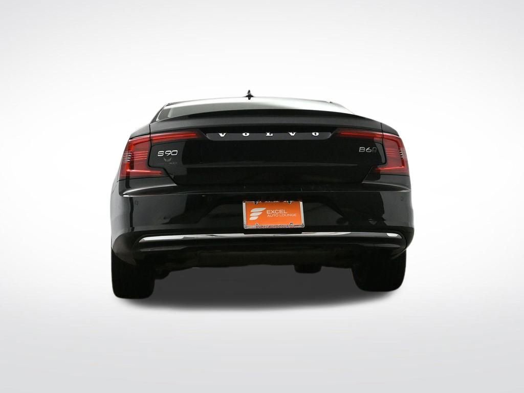 Used 2023 Volvo S90 B6 Plus image 37
