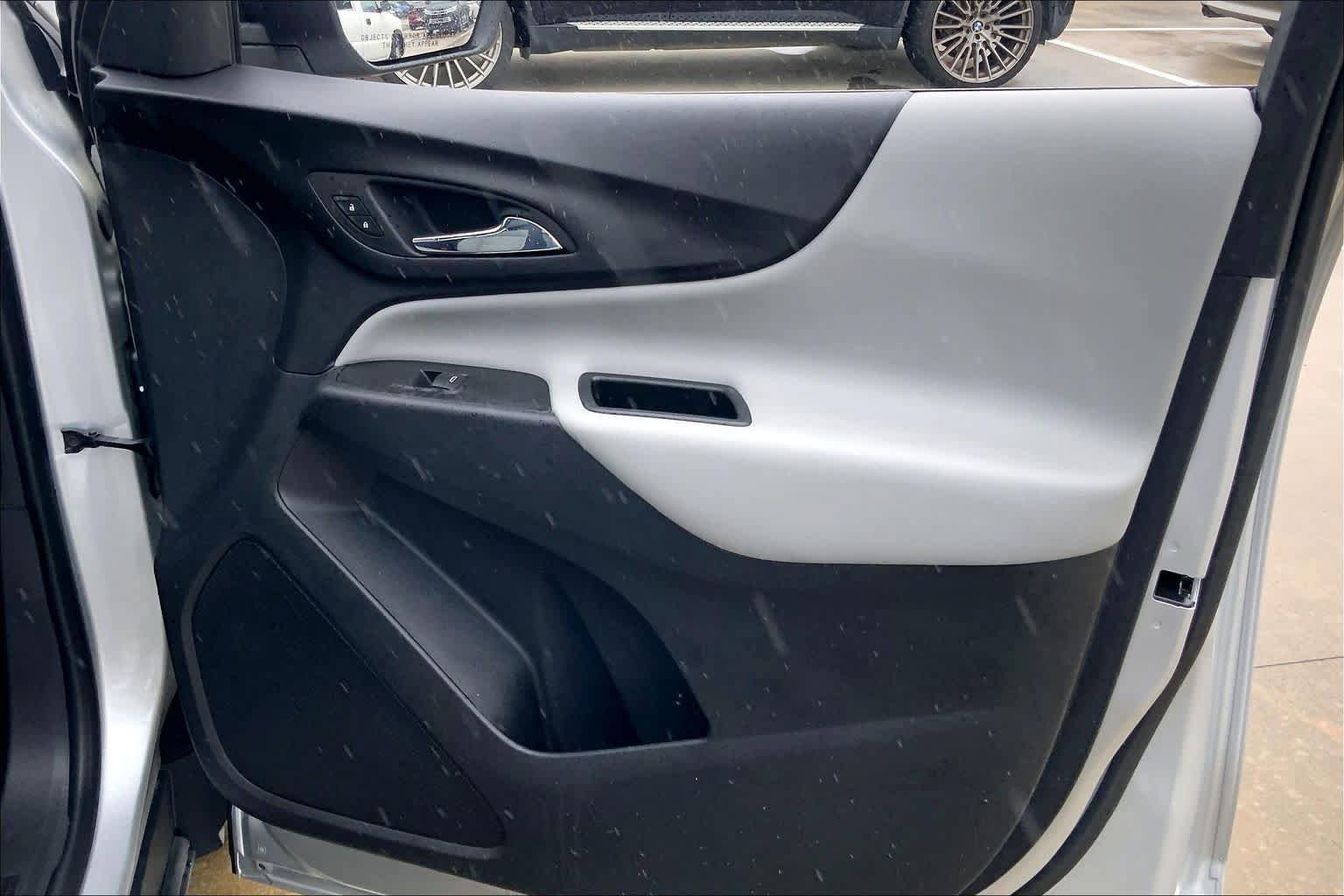 Used 2020 Chevrolet Equinox LS w/ LS Convenience Package FWD image 26