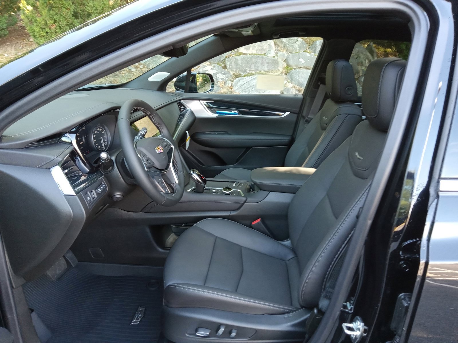 New 2026 Cadillac XT5 Premium Luxury w/ LPO, ONYX Package AWD/4WD image 16
