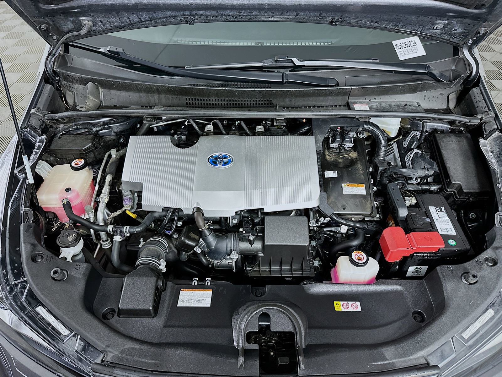 Used 2019 Toyota Prius XLE AWD/4WD image 28