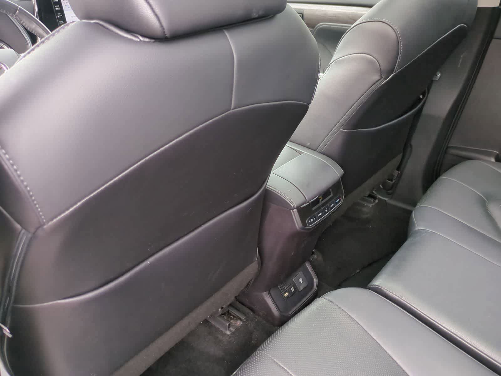Used 2021 Toyota Highlander Limited AWD/4WD image 18