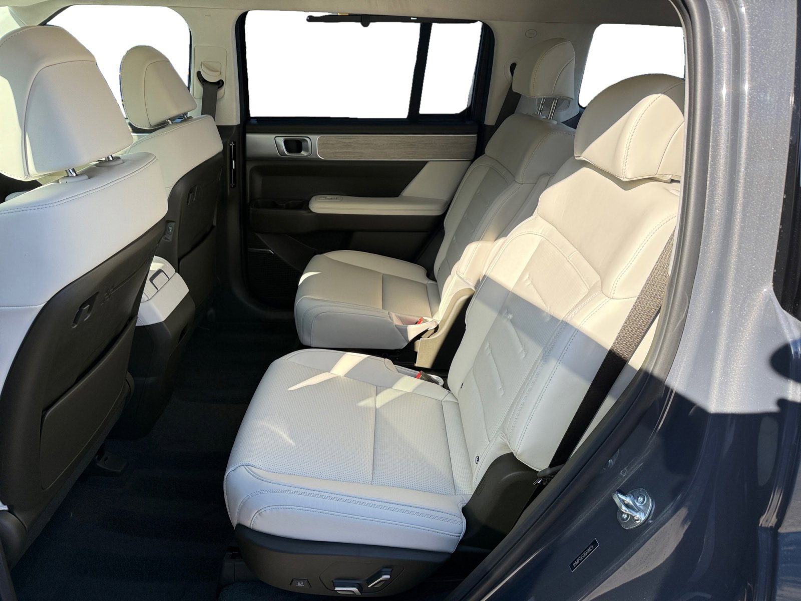 Certified 2025 Hyundai Santa Fe Calligraphy image 16