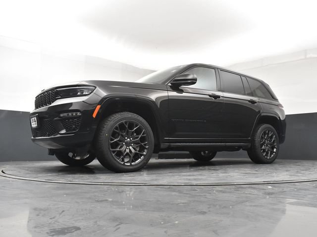 Used 2024 Jeep Grand Cherokee Summit AWD/4WD image 21