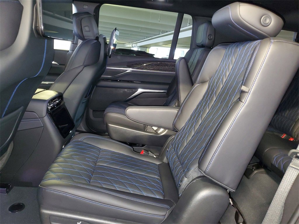 New 2026 Cadillac Escalade IQL Sport 1 w/ LPO, ONYX Package image 12