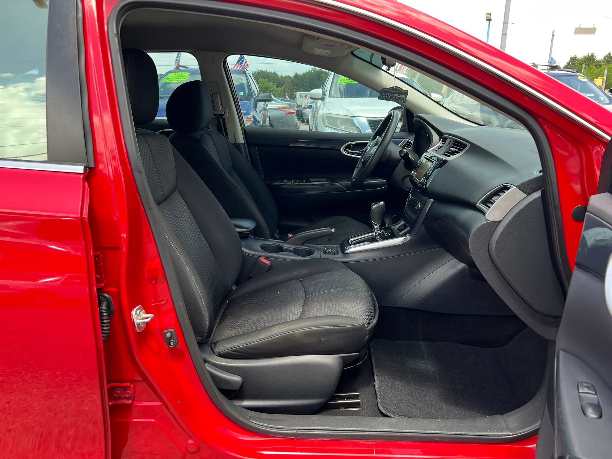 Used 2017 Nissan Sentra SR FWD image 12