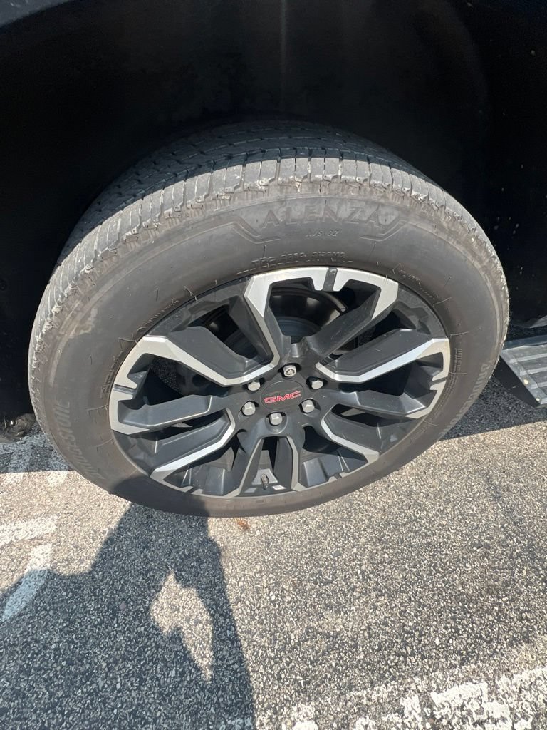 Used 2022 GMC Yukon Denali AWD/4WD image 8