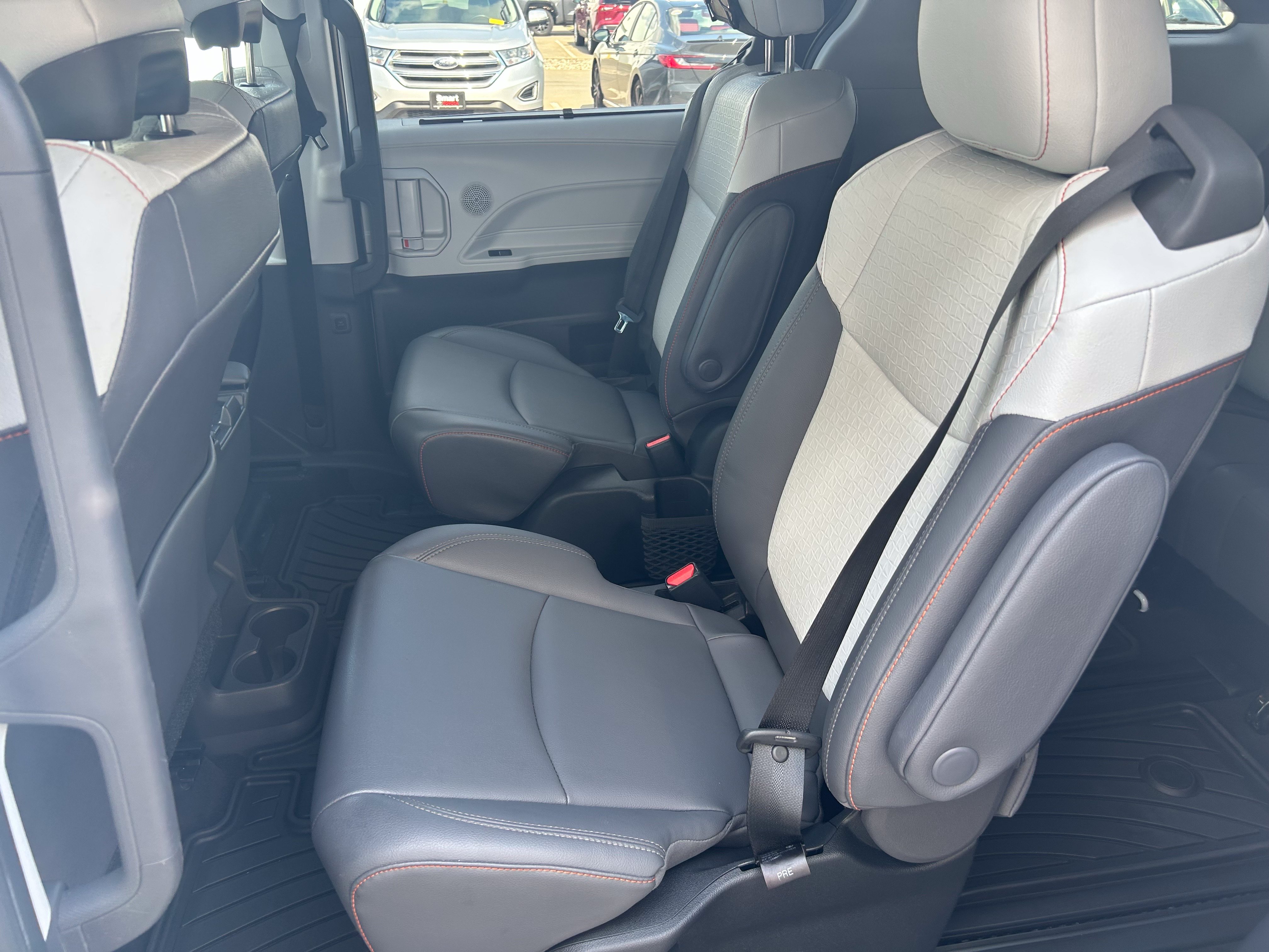 Certified 2022 Toyota Sienna XSE w/ XSE Plus Package FWD image 10