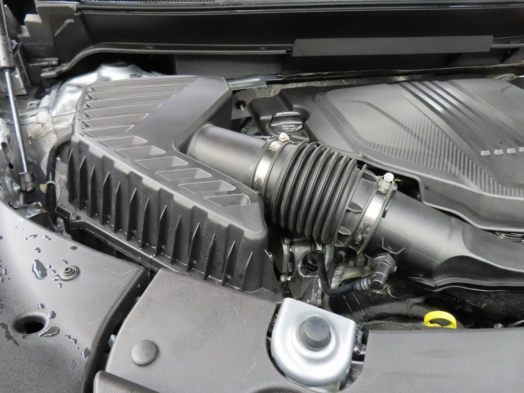 Used 2024 Chevrolet Traverse RS w/ LPO, Floor Liner Package image 32