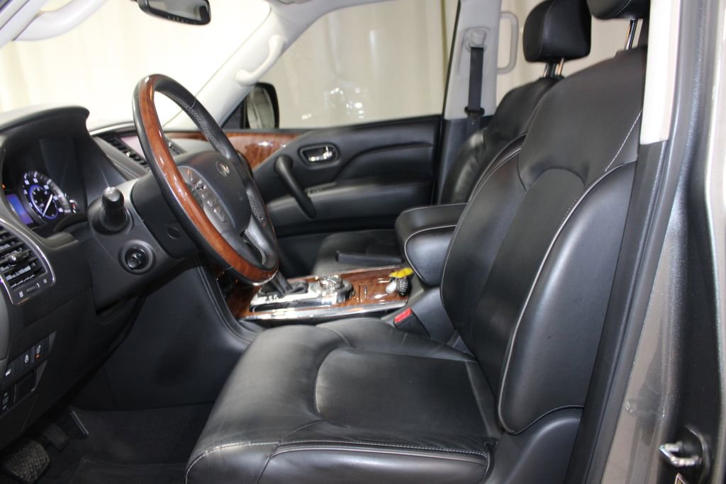 Used 2018 INFINITI QX80 4WD w/ Driver Assistance Package image 17