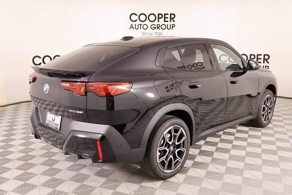 New 2026 BMW X2 xDrive28i w/ Technology Package AWD/4WD image 22