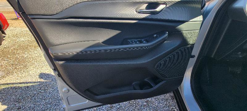 Used 2024 Jeep Grand Cherokee L Laredo image 7