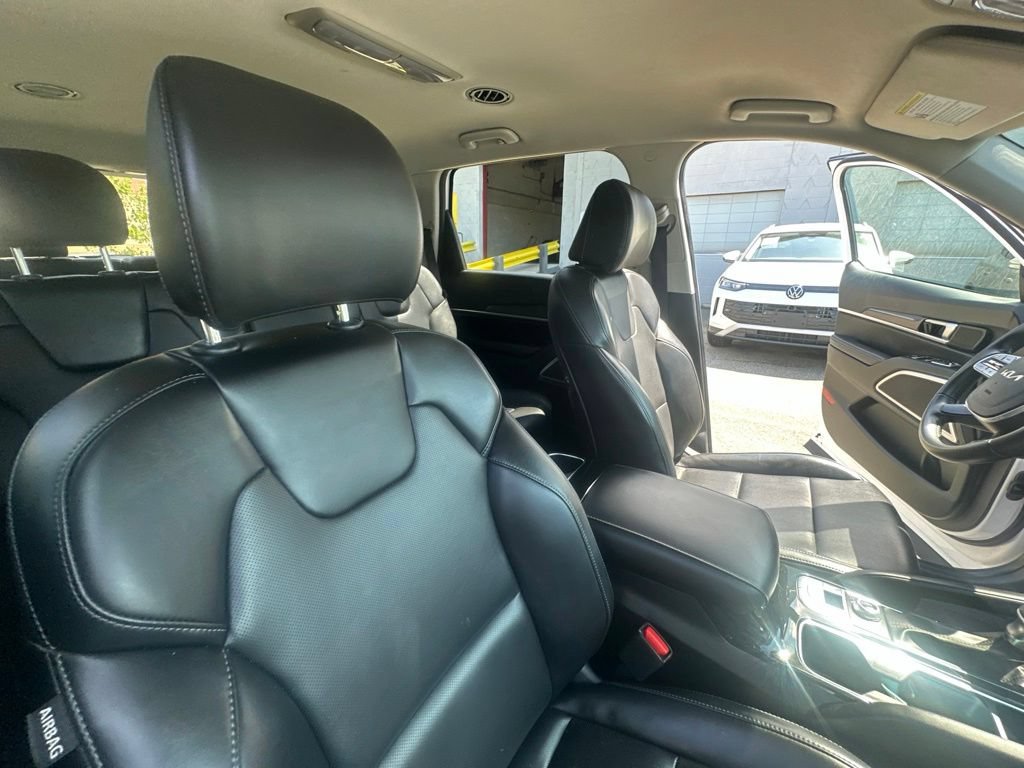 Used 2024 Kia Telluride LX AWD/4WD image 36