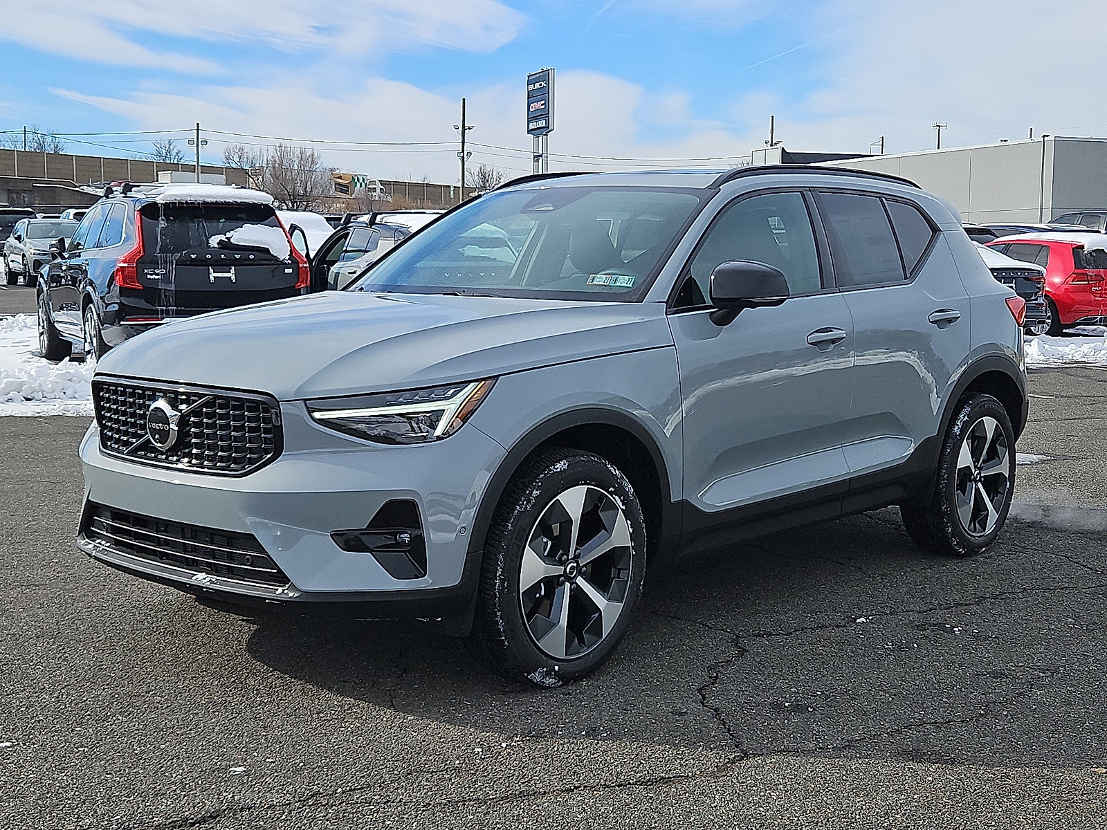 New 2026 Volvo XC40 B5 Plus w/ Protection Package Premier AWD/4WD image 3