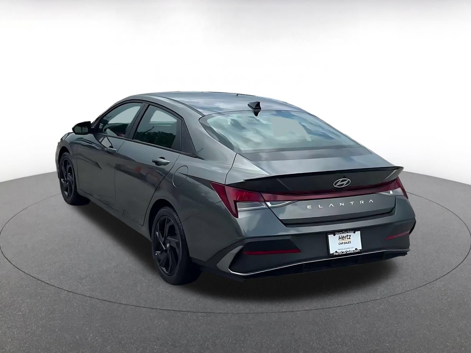 Used 2026 Hyundai Elantra Sport FWD image 11