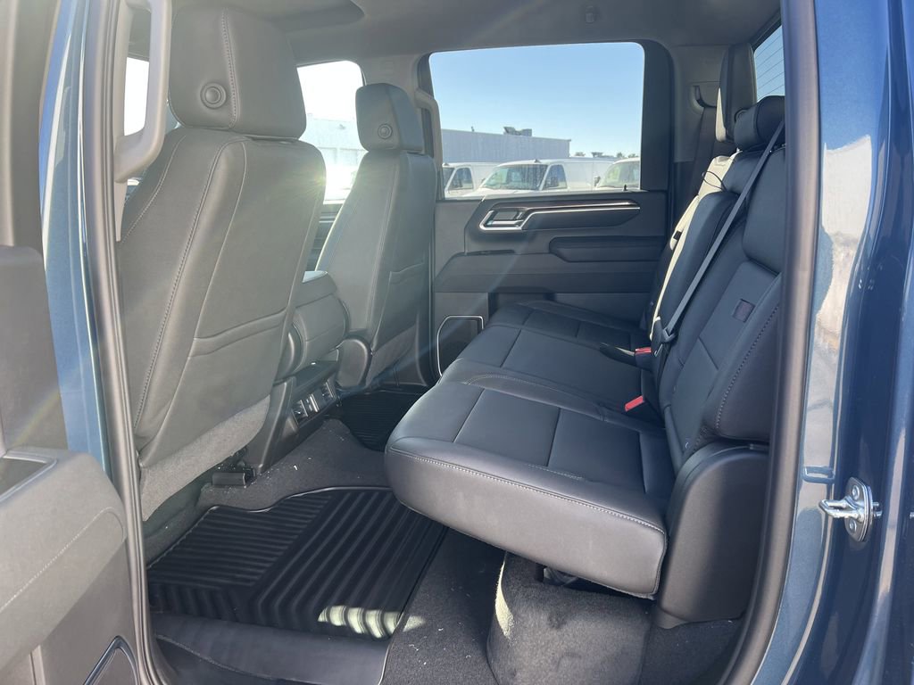 New 2026 Chevrolet Silverado 3500 LT image 9