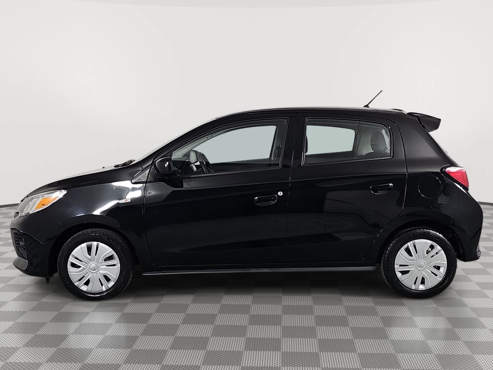 Used 2024 Mitsubishi Mirage ES FWD image 5