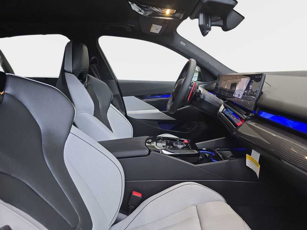 New 2026 BMW M5 w/ Carbon Package image 7