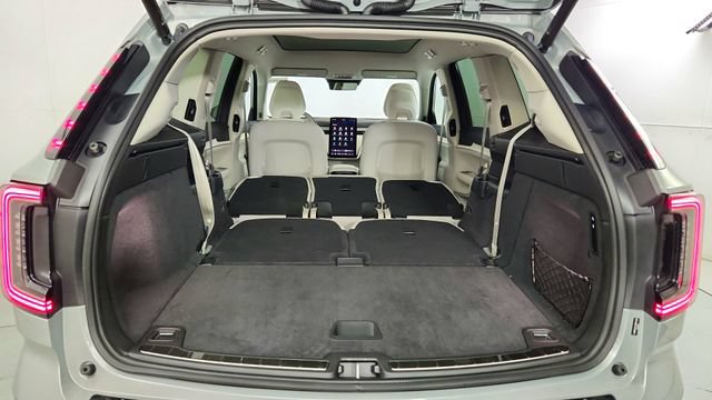 New 2026 Volvo EX90 Plus AWD/4WD image 42