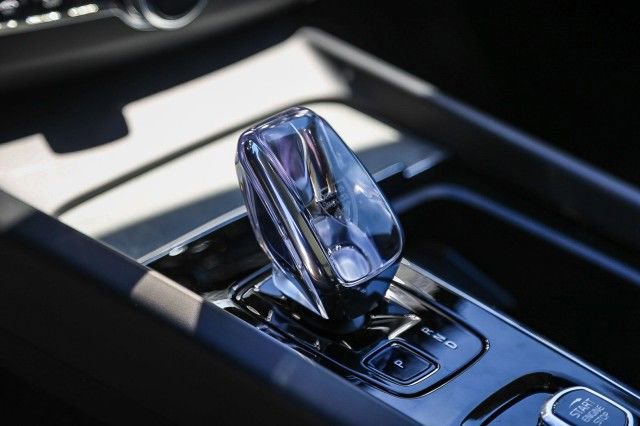 New 2025 Volvo XC60 T8 Ultra w/ Protection Package Premier image 20