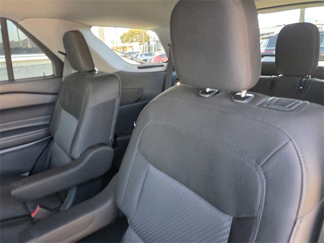 Used 2023 Ford Explorer XLT image 10