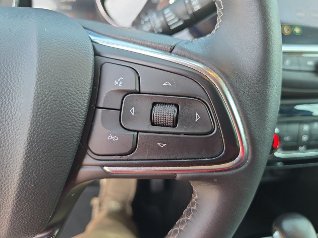 Used 2023 Buick Encore GX Preferred w/ Cold Weather Comfort Package FWD image 19