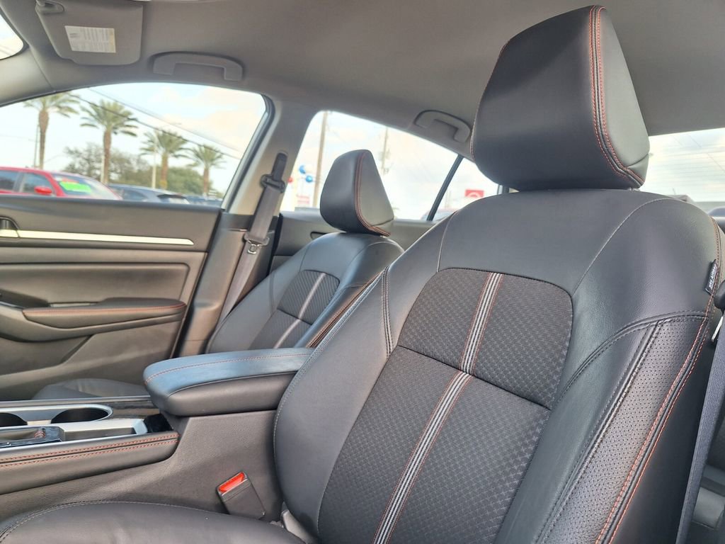 Certified 2025 Nissan Altima 2.5 SR image 11
