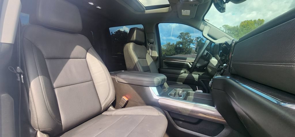 Used 2024 Chevrolet Silverado 3500 LTZ w/ LTZ Premium Package AWD/4WD image 26