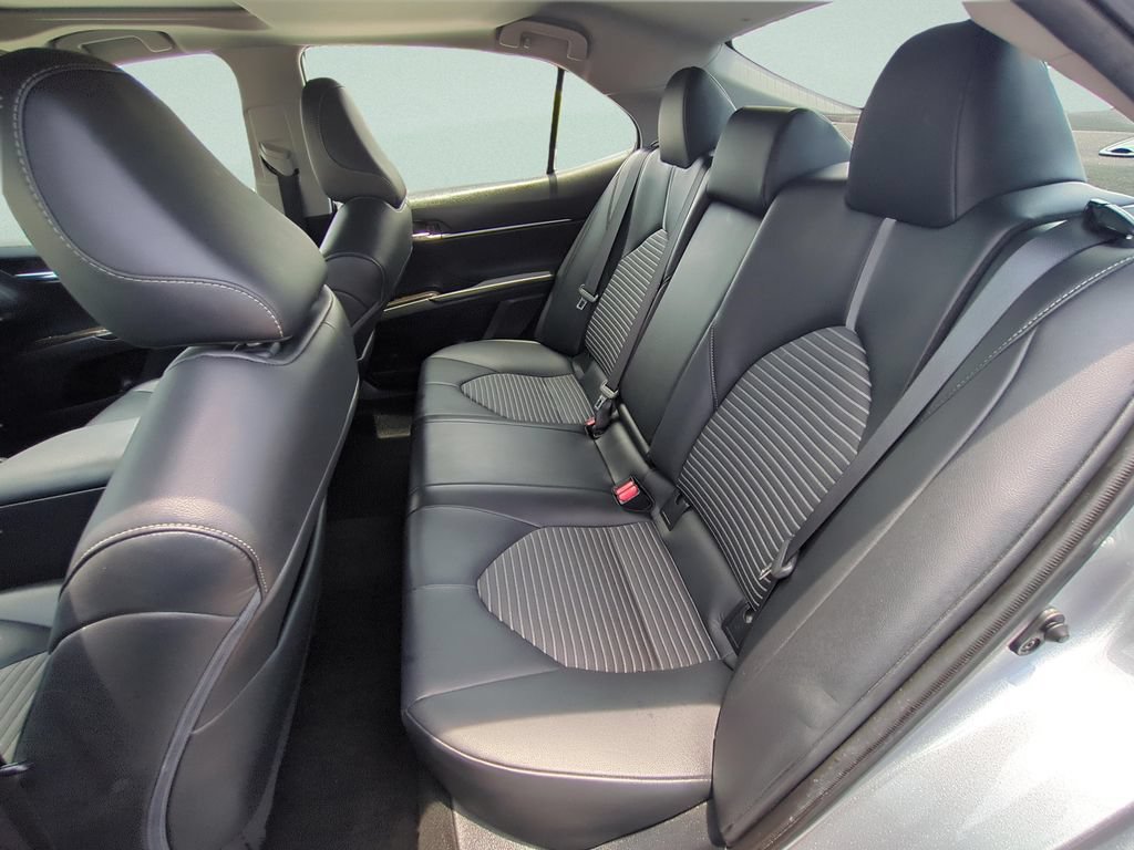 Used 2022 Toyota Camry SE w/ Audio Upgrade Package FWD image 9