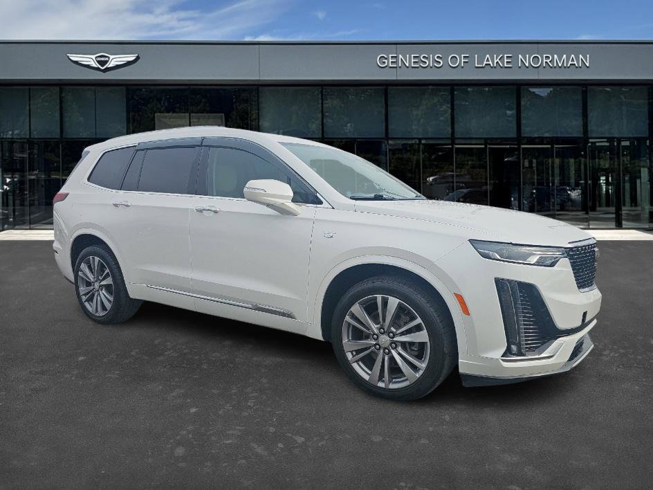 Used 2020 Cadillac XT6 Premium Luxury image 2