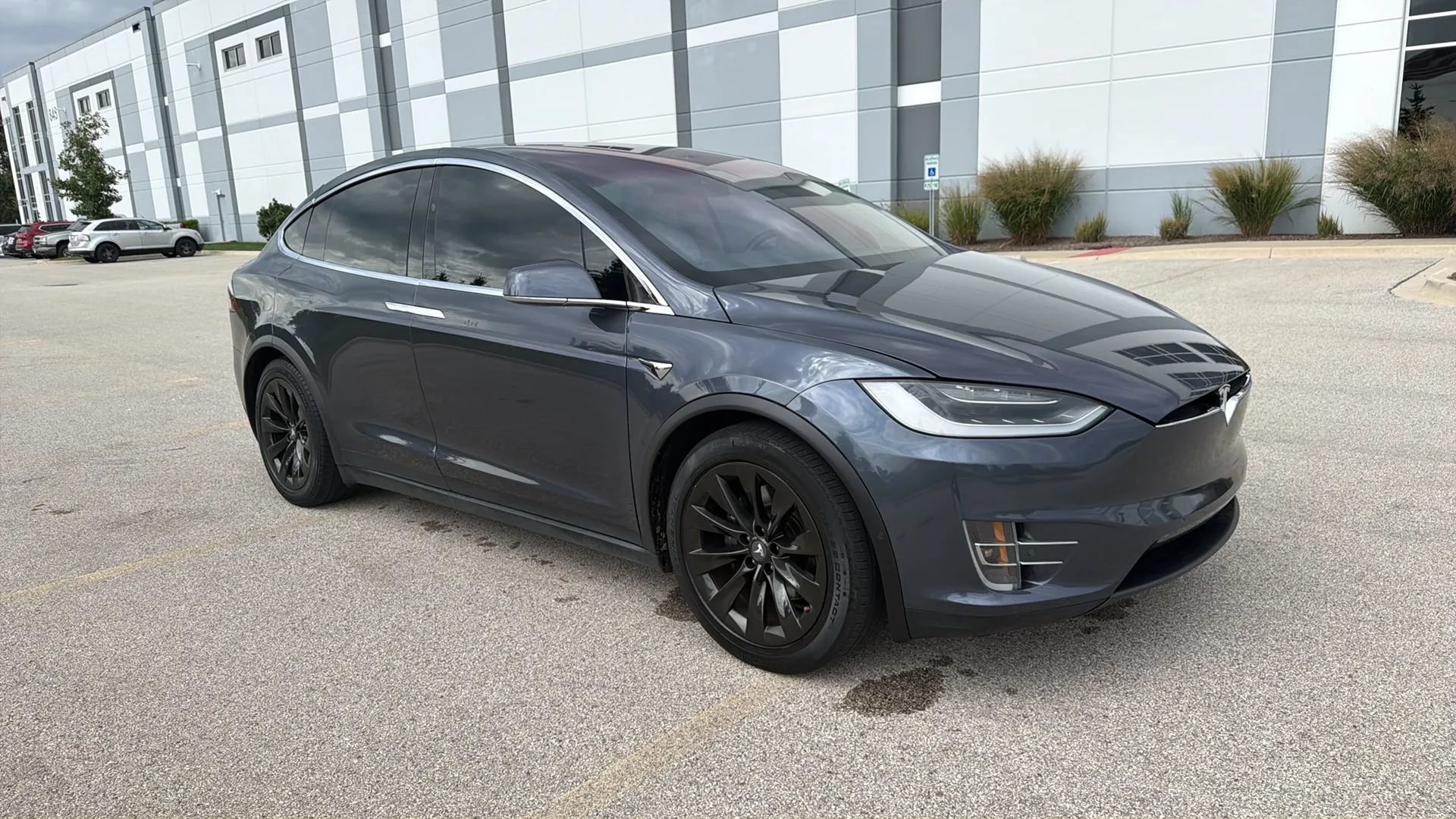 Used 2018 Tesla Model X 75D AWD/4WD image 3