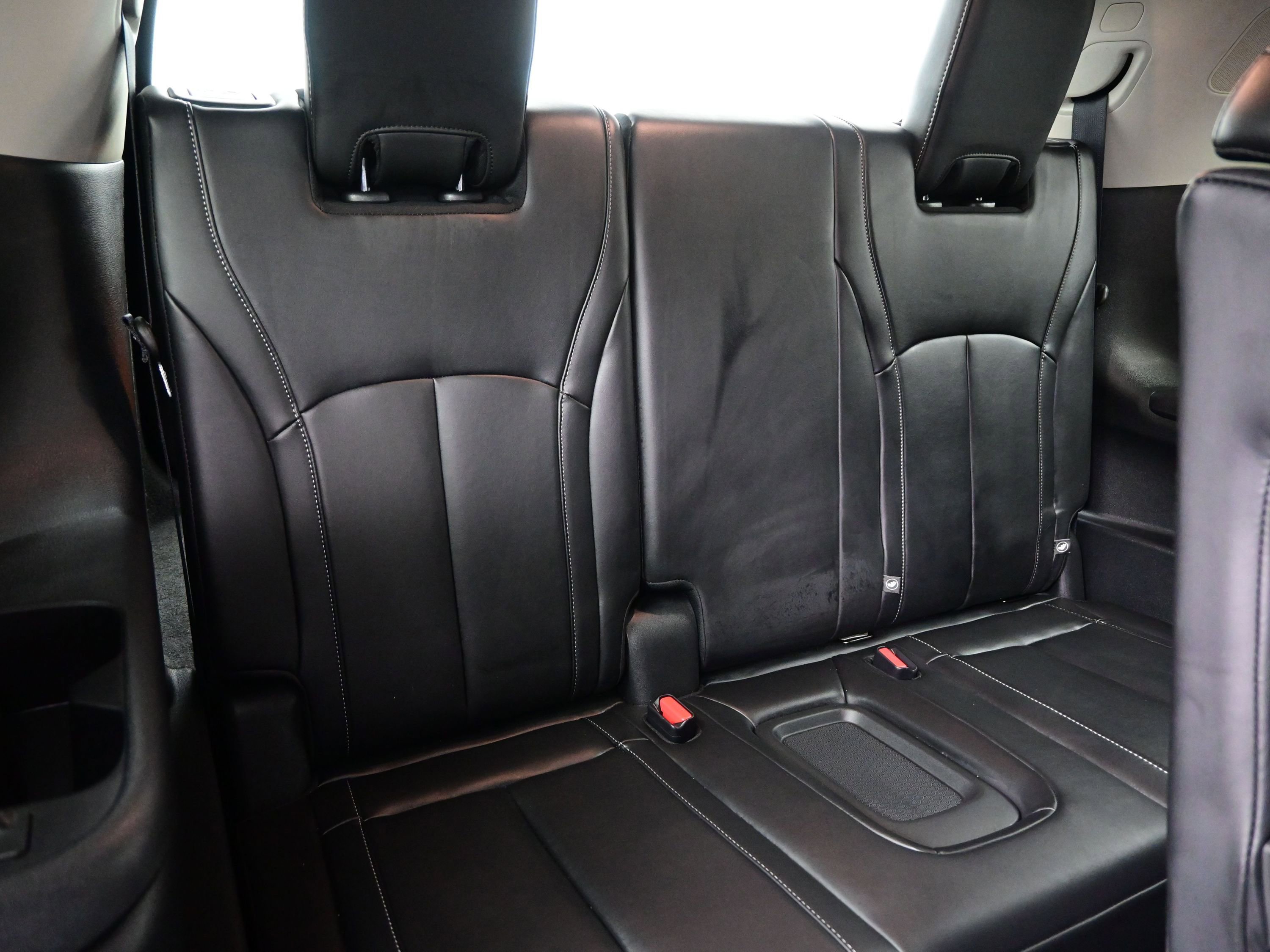 Used 2025 INFINITI QX60 Sensory w/ Vision Package image 17