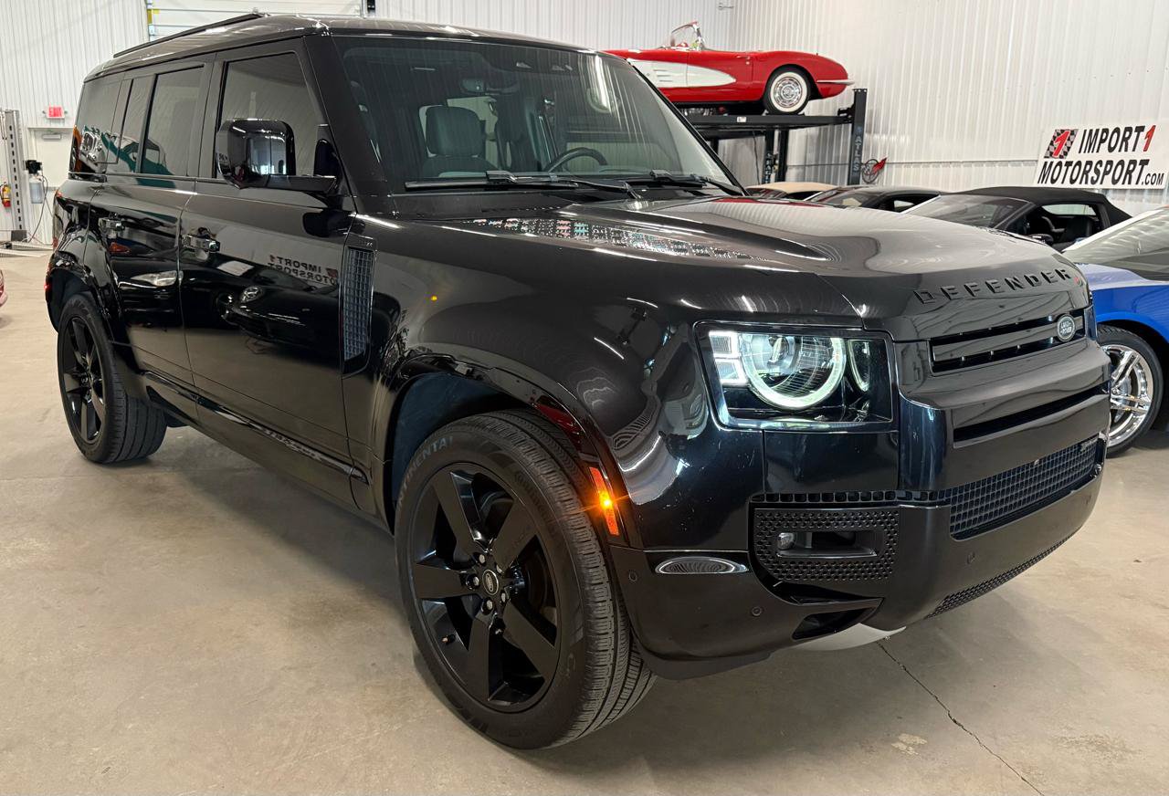 Used 2023 Land Rover Defender 110 X-Dynamic SE AWD/4WD image 2