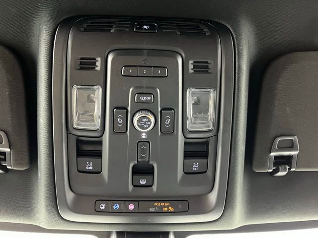 Used 2021 GMC Yukon Denali w/ Denali Premium Package image 20