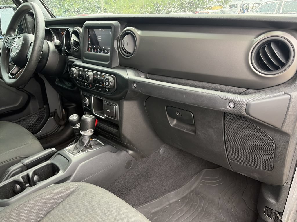 Used 2022 Jeep Gladiator Sport AWD/4WD image 32