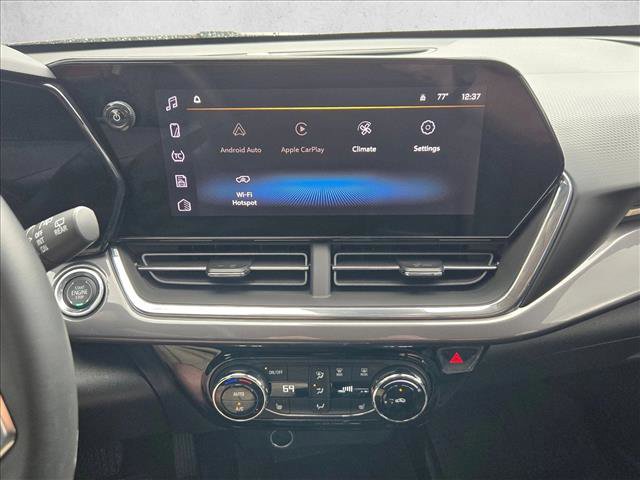 New 2026 Chevrolet Trax ACTIV w/ Sunroof Package FWD image 11