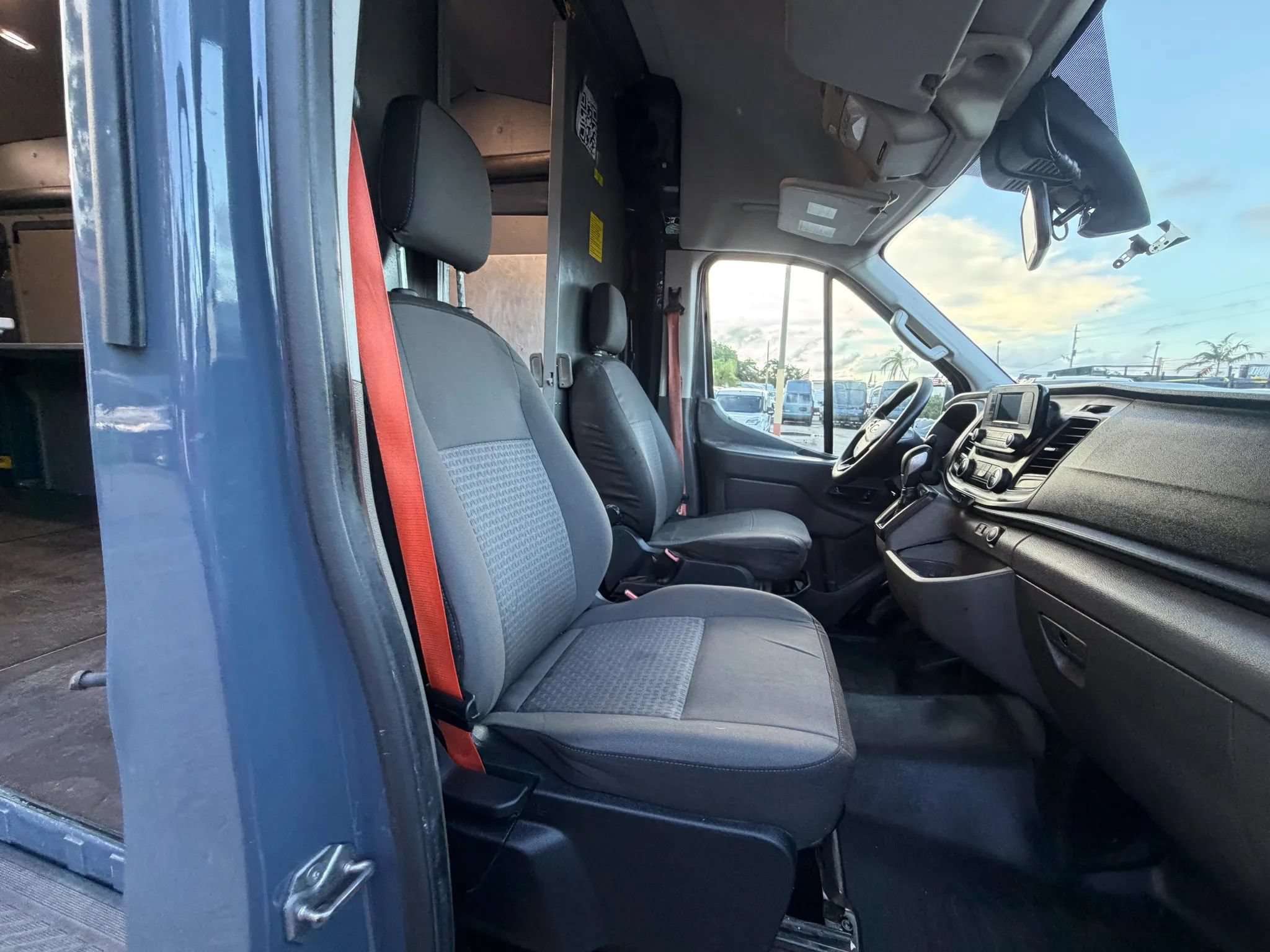 Used 2020 Ford Transit 250 148 High Roof Extended RWD image 19