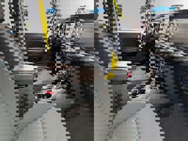 Certified 2023 Jeep Wrangler Unlimited Rubicon 4xe w/ Cold Weather Group image 16