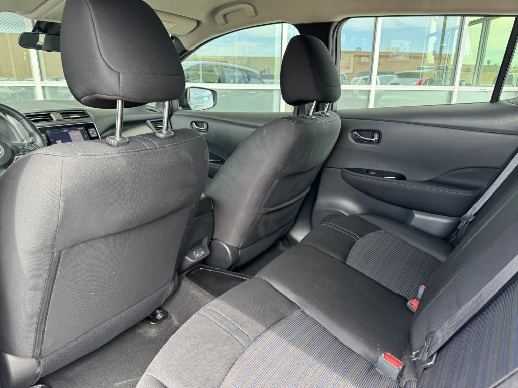 Used 2022 Nissan Leaf SV image 31