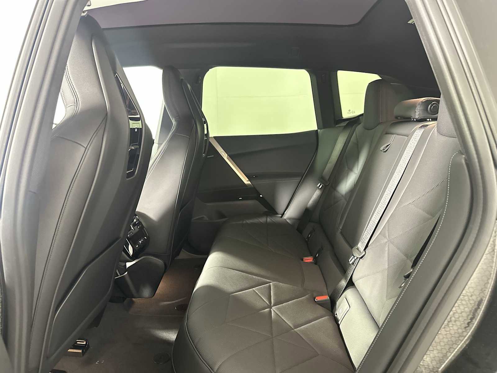 New 2026 BMW iX xDrive60 w/ Premium Package image 18