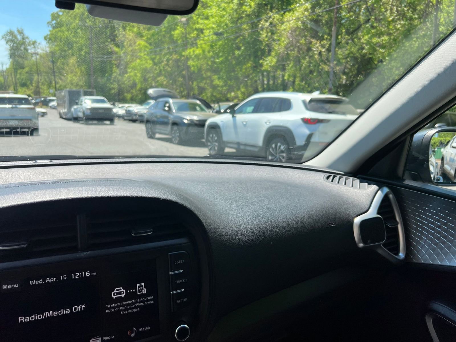 Used 2025 Kia Soul LX w/ LX Technology Package image 30