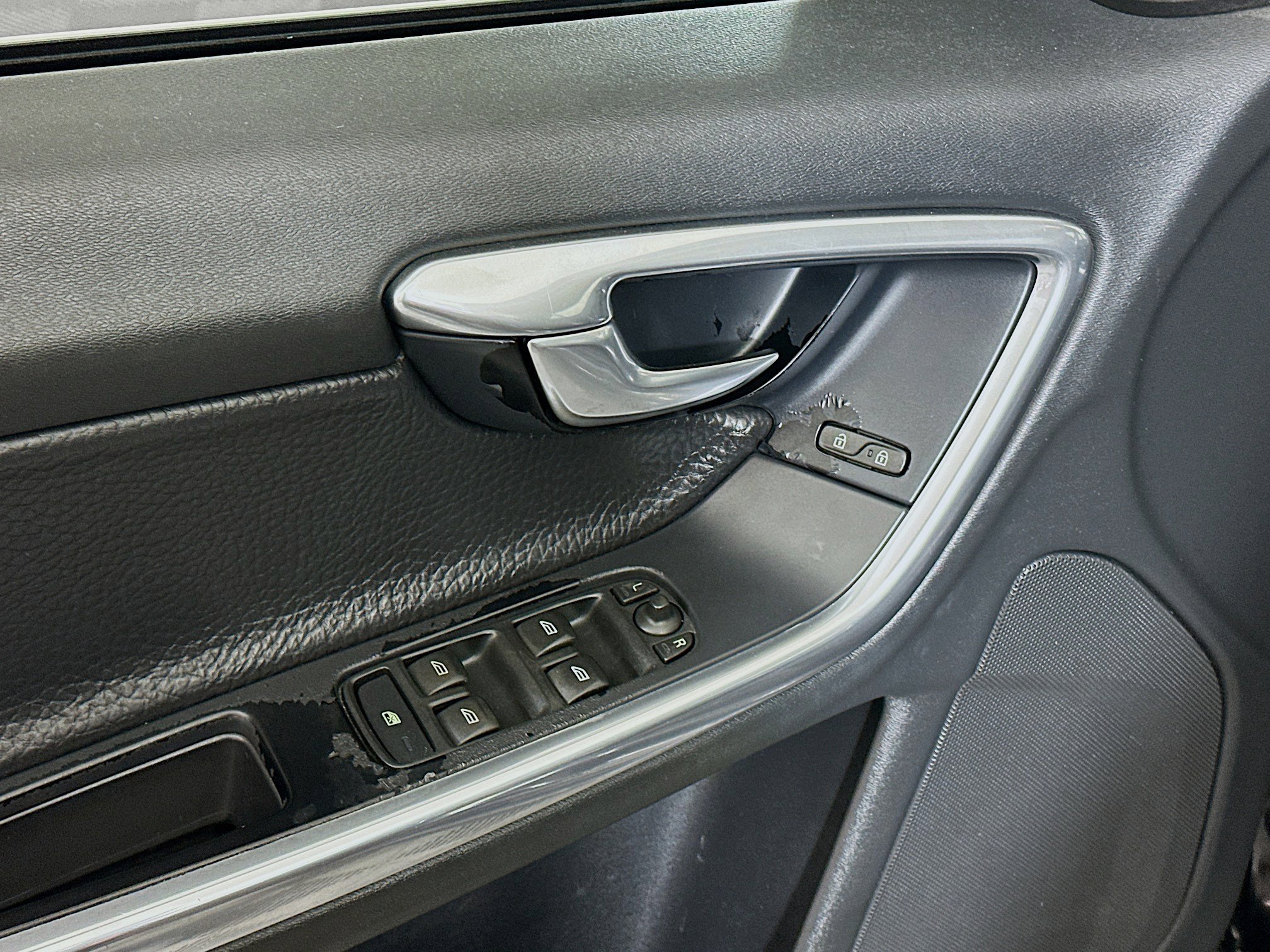 Used 2013 Volvo S60 T5 image 15