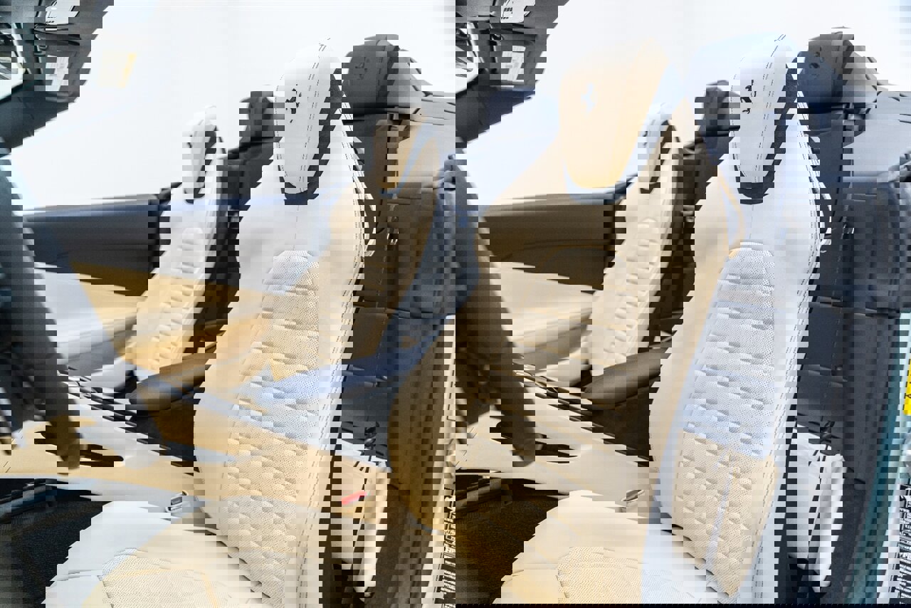 Used 2025 Ferrari Roma Spider image 30