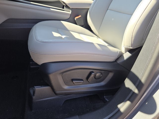 Used 2026 Ford Explorer Active w/ Active Comfort Package AWD/4WD image 22