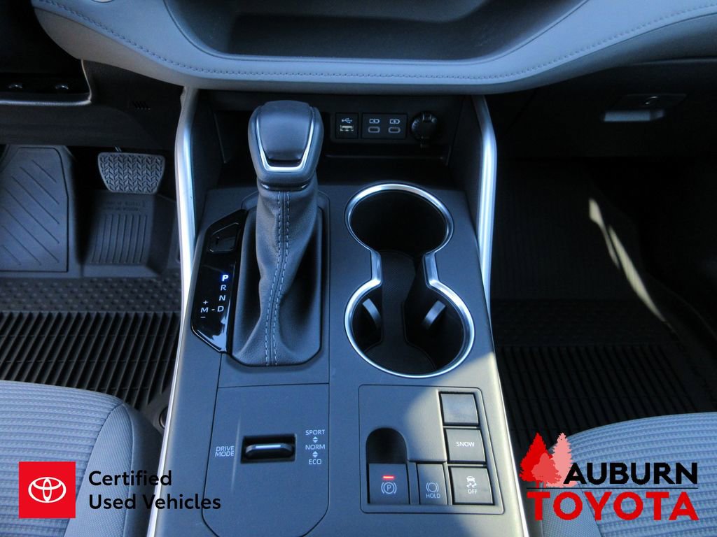 Certified 2025 Toyota Highlander LE image 17