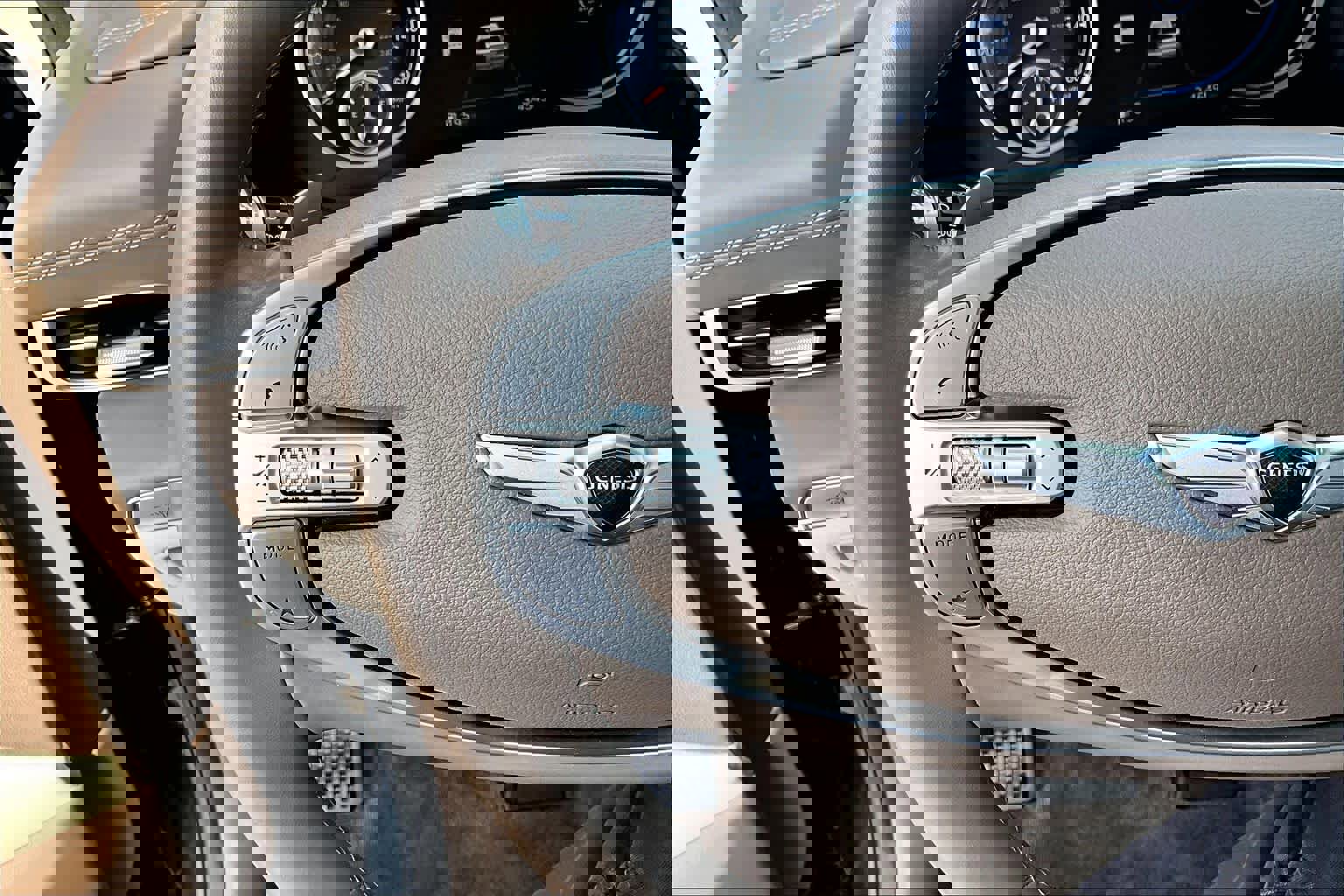 Used 2024 Genesis GV80 3.5T w/ Advanced Package image 23