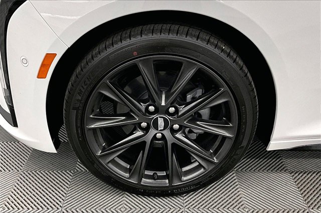 Used 2025 Cadillac CT5 Sport w/ Technology Package image 9