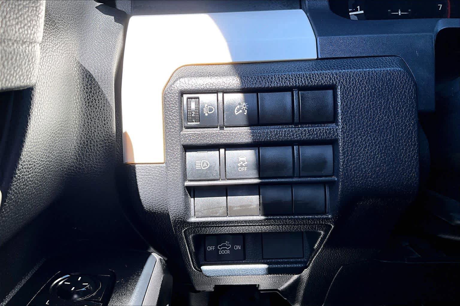 Used 2024 Toyota Tacoma TRD Off-Road AWD/4WD image 34